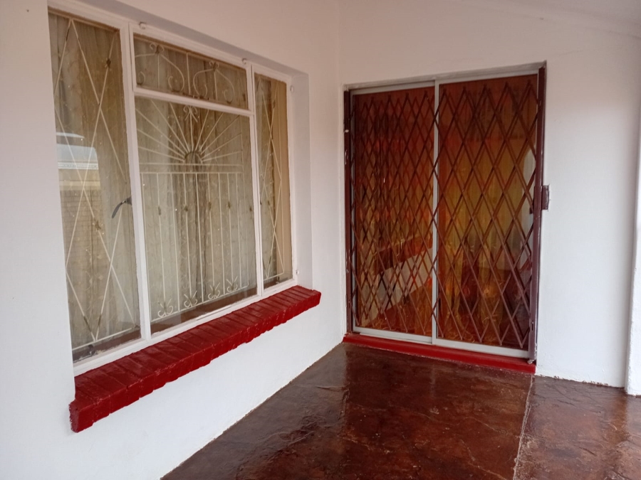 3 Bedroom Property for Sale in Kwa Nobuhle Eastern Cape